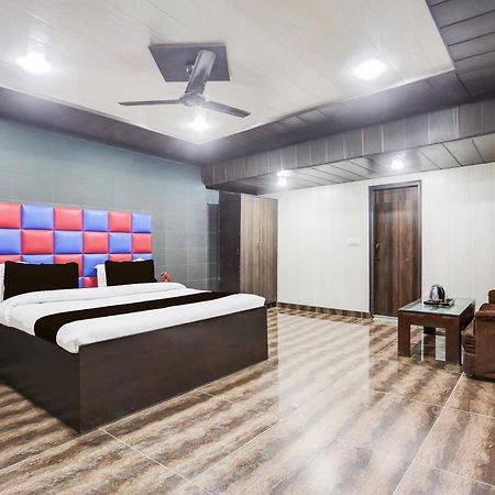 Super Townhouse Haibowal Chowk Ludhiana Bagian luar foto