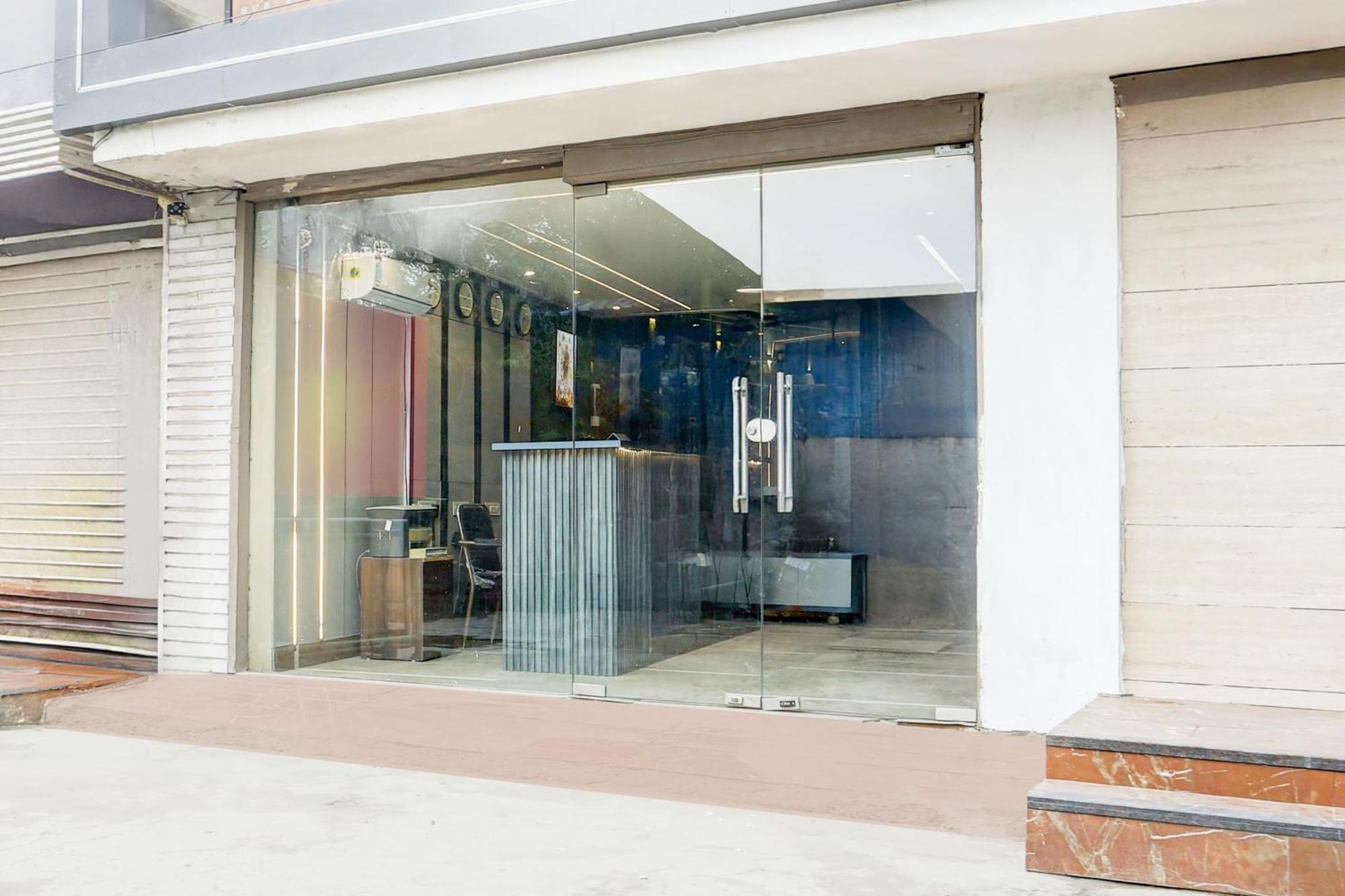 Super Townhouse Haibowal Chowk Ludhiana Bagian luar foto
